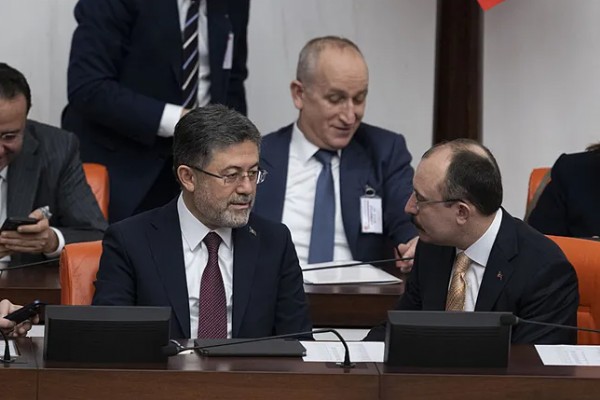 Bakan Yumaklı 2026'nın yol haritasını açıkladı: 'Dev yatırımları hizmete alıyoruz'